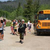 53 Bus naar Crazy Horse Mountain