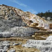 Mammoth hot springs (yellowstone)
