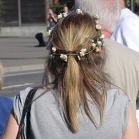 flowers in your hair, ook nu nog