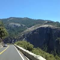 Zo maar een shot van de route door Yosemite.