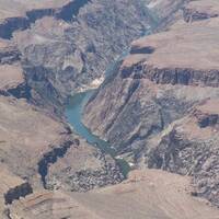 Colorado River door Grand Canyon