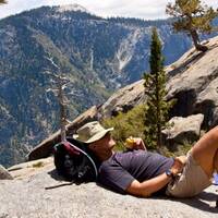 Jan op het Upper Fall Plateau Yosemite