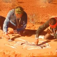 Zandschilderingen door Navajo indianen.