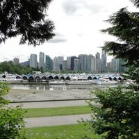 22 juni: Vancouver. Skyline gezien vanuit Stanley Park.