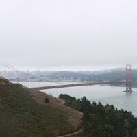 Golden Gate bridge en SF van de 