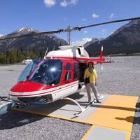 Helikopter over de Rocky Mountains