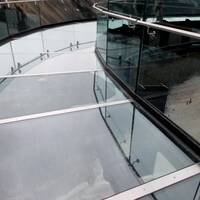 De griezelige glazen vloer aan de Skywalk Glacier