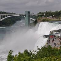 Niagara Falls en de Rainbow Bridge
