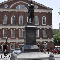 Boston; verzetsstrijder Samuel Adams voor de Faneuil Hall
