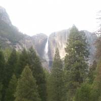 Yosemite falls in de verte