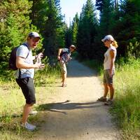 Berenspray-oefening tijdens Woodland Trail bij Phelps Lake Grand Teton
