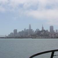 Skyline San Francisco vanaf boot naar Alcatraz
