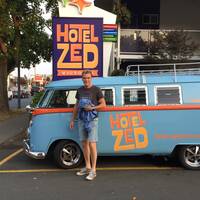 Hotel Zed, Victoria